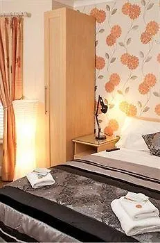 Bed & Breakfast Pembroke House